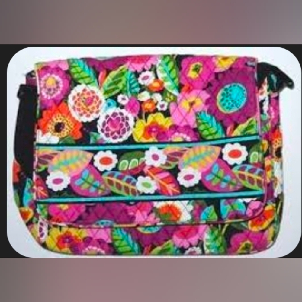 NWOT VA VA BLOOM MESSENGER BAG
